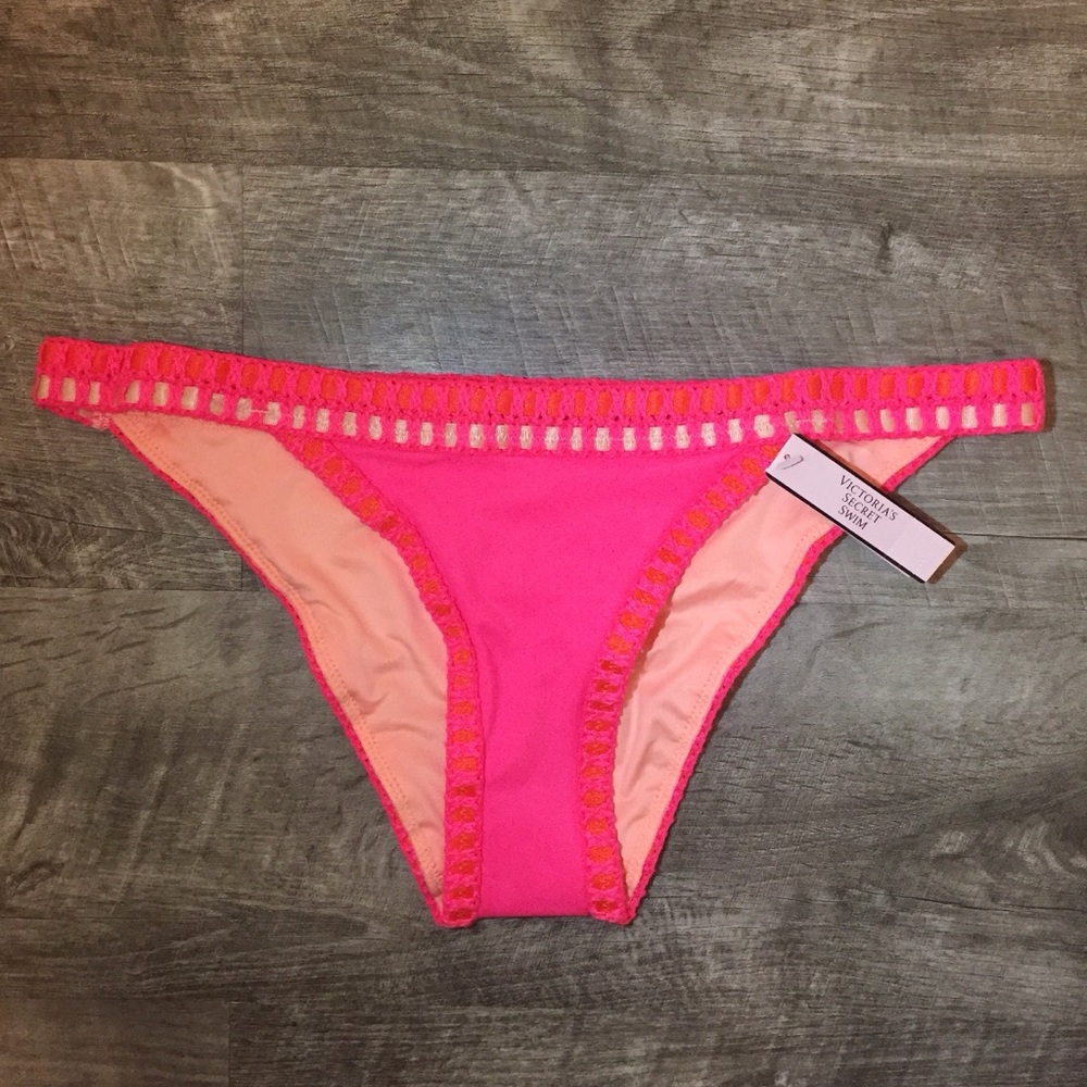 🔥MOVING SALE📦 🆕VS Pink Crochet Bikini Bottoms